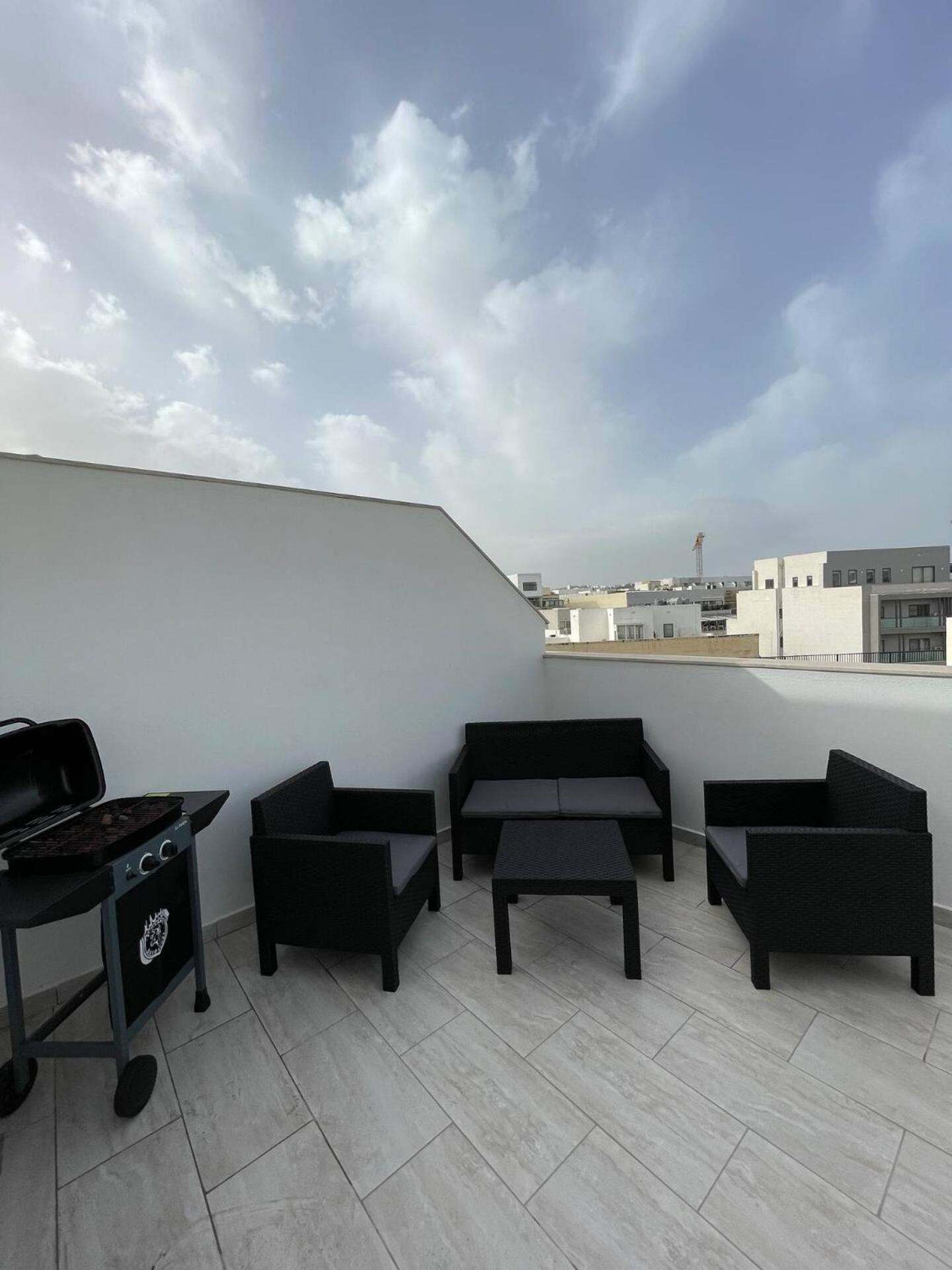 Ta Xbiex Beautiful Central Penthouse 1Br מראה חיצוני תמונה